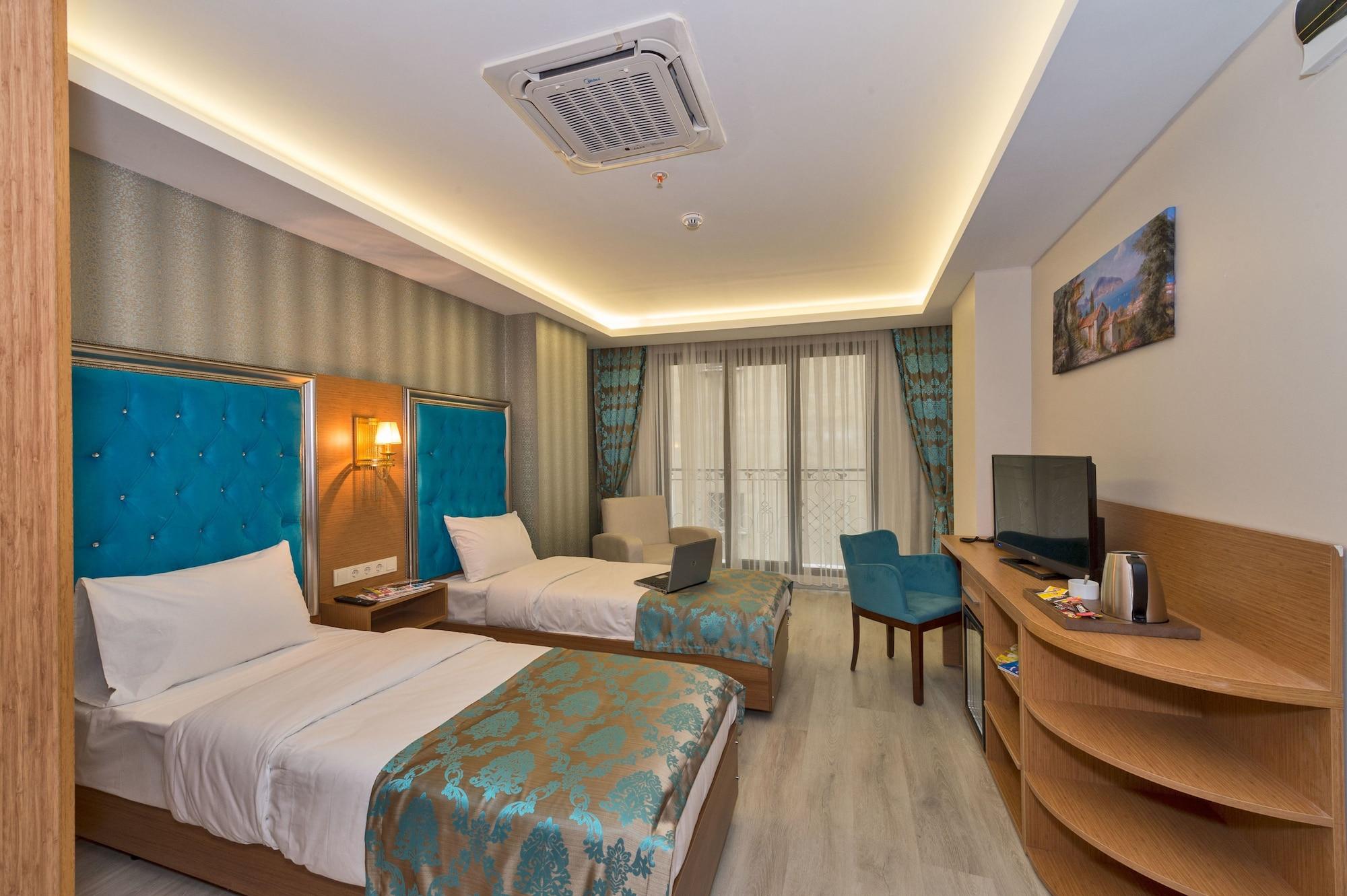 Grand Palace Hotel Istanboel Buitenkant foto