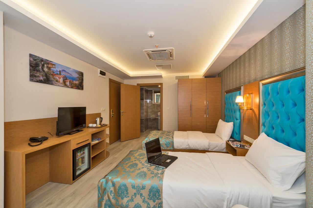 Grand Palace Hotel Istanboel Buitenkant foto